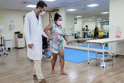 notícia: Abelardo Santos renova a esperança de pacientes que precisam de reabilitação