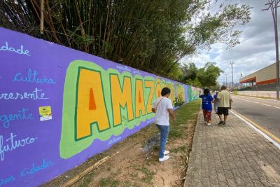 notícia: Muro externo do Mangal ganha pintura artística em homenagem à Amazônia