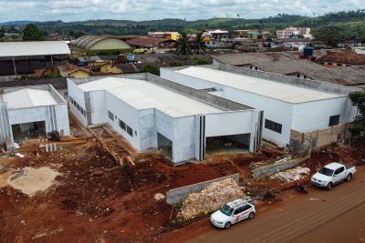 notícia: Obras do hospital e do mercado de Medicilândia avançam e geram expectativas na população 