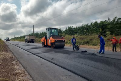 notícia: Governo do Estado termina os últimos quilômetros de novo asfalto da PA-256