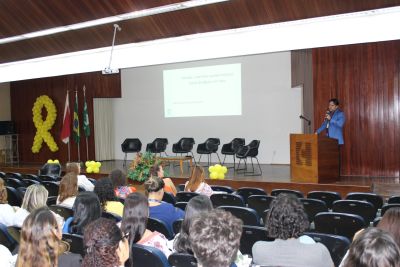 notícia: Profissionais de saúde participam de Jornada de promoção à saúde mental, no Hospital de Clínicas