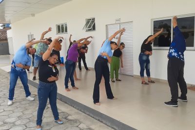 notícia: Natea dos Caetés promove dinâmica de ginástica laboral para pais e acompanhantes 