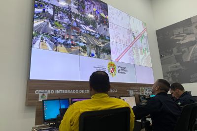 notícia: No Centro de Comando e Controle, Forças de Segurança monitoram o Traslado para Ananindeua