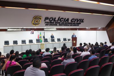 notícia: Polícia Civil dá posse a novos servidores administrativos e assistentes sociais