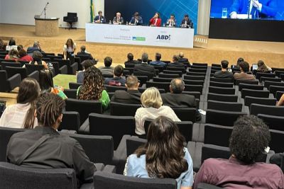 notícia: Sedeme participa de reunião na Câmara dos Deputados, em Brasília