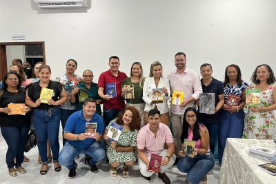 notícia: Fundação Cultural do Pará entrega mais de 9 mil livros na região do Guajará