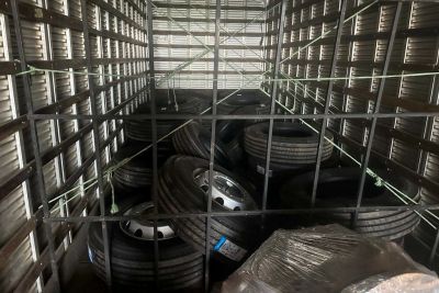notícia: Sefa apreende 28 pneus de caminhão transportados sem documento fiscal
