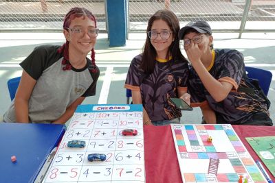 notícia: Estudantes da rede estadual participam da 1a Mostra de Matemática da Escola Rodrigues Pinagés