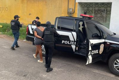 notícia: Polícia Civil prende cinco suspeitos de tráfico e apreende drogas e armas em Barcarena