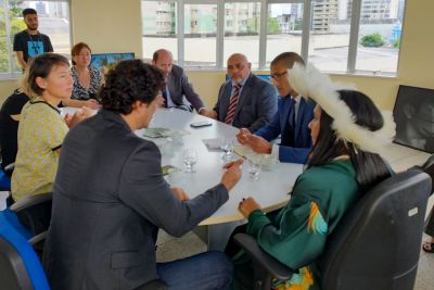 notícia: Secretaria dos Povos Indígenas cria diálogos com prefeito de cidade francesa
