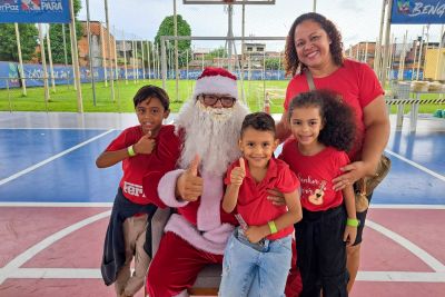 notícia: Usina da Paz, no Bengui, oferece programação de Natal para crianças do bairro