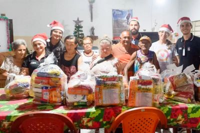notícia: Hospital Regional dos Caetés entrega cestas de alimentos ao Abrigo Santo Antônio