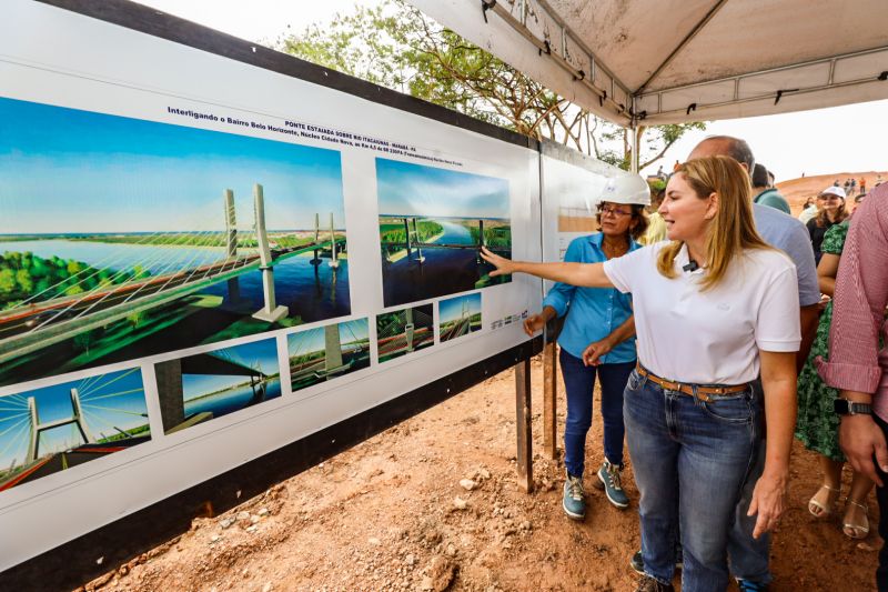 Vice-governadora Hana Ghassan diante da imagem da nova ponte, durante inspeção à obra