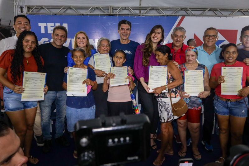 Evento GOV. HELDER BARBALHO EM  CASTANHAL - Fotos Pedro Guerreiro/ AgPará 

ARTESANATO MODELO
ENTREGA VIATURA ROSA DEAM 
ENTREGA VIATURAS PM 
TITULOS DE TERRA
SUA CASA
PRONUNCIAMENTO <div class='credito_fotos'>Foto: Pedro Guerreiro / Ag. Pará   |   <a href='/midias/2024/originais/18216_df131ff0-8151-0226-1578-c668bb8a9a1b.jpg' download><i class='fa-solid fa-download'></i> Download</a></div>