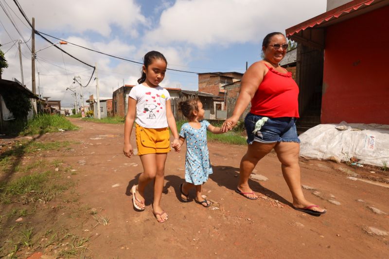 Michele Matos, dona de casa <div class='credito_fotos'>Foto: Bruno Cecim / Ag.Pará   |   <a href='/midias/2024/originais/18531_16f2a23e-0a3b-70db-57cf-2197090d8f43.jpg' download><i class='fa-solid fa-download'></i> Download</a></div>