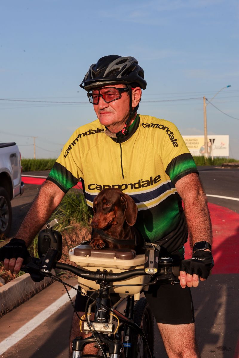 Jocélio carneiro- ciclista <div class='credito_fotos'>Foto: Marco Santos / Ag. Pará   |   <a href='/midias/2024/originais/18590_05232763-bf15-8ae1-fb88-ee3aceef74be.jpg' download><i class='fa-solid fa-download'></i> Download</a></div>