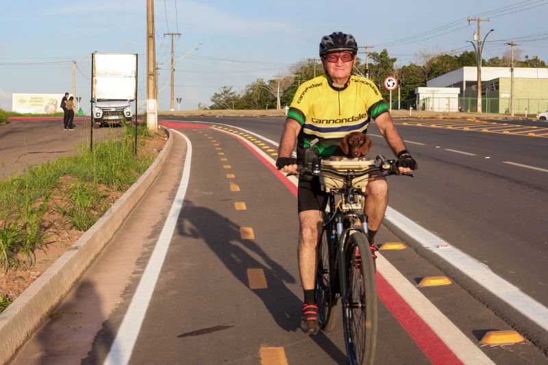 Jocélio carneiro- ciclista <div class='credito_fotos'>Foto: Marco Santos / Ag. Pará   |   <a href='/midias/2024/originais/18590_ab5ec638-6809-6a6b-7081-cd463e842aac.jpg' download><i class='fa-solid fa-download'></i> Download</a></div>