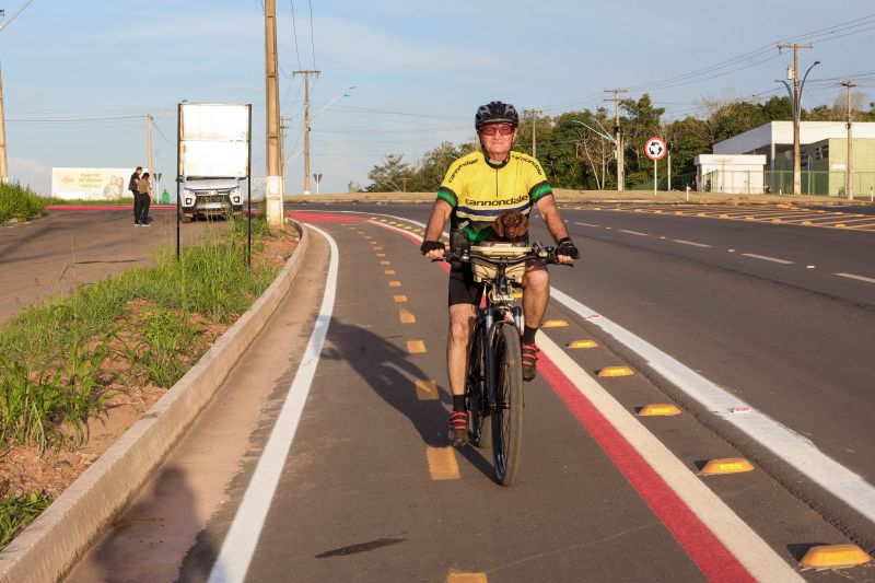 Jocélio carneiro- ciclista <div class='credito_fotos'>Foto: Marco Santos / Ag. Pará   |   <a href='/midias/2024/originais/18590_ff76c0f4-3d5b-0102-71ab-5d682722e8ef.jpg' download><i class='fa-solid fa-download'></i> Download</a></div>