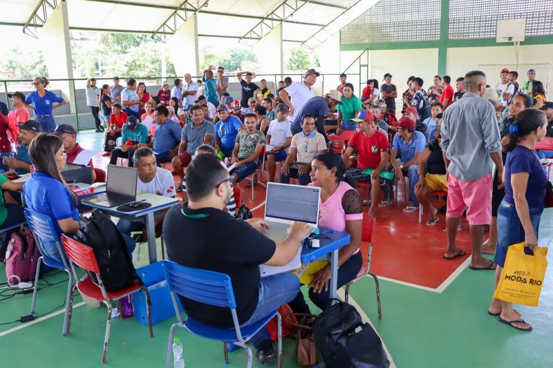 MOJU - Mutirão Regulariza Pará / FOTOS: Antonio Darwich/Ascom-Semas

Semas faz Mutirão do Regulariza Pará em comunidades de Moju
 <div class='credito_fotos'>Foto: ASCOM / SEMAS   |   <a href='/midias/2024/originais/18746_244b5dc7-5463-daef-257e-b9a33c023996.jpg' download><i class='fa-solid fa-download'></i> Download</a></div>