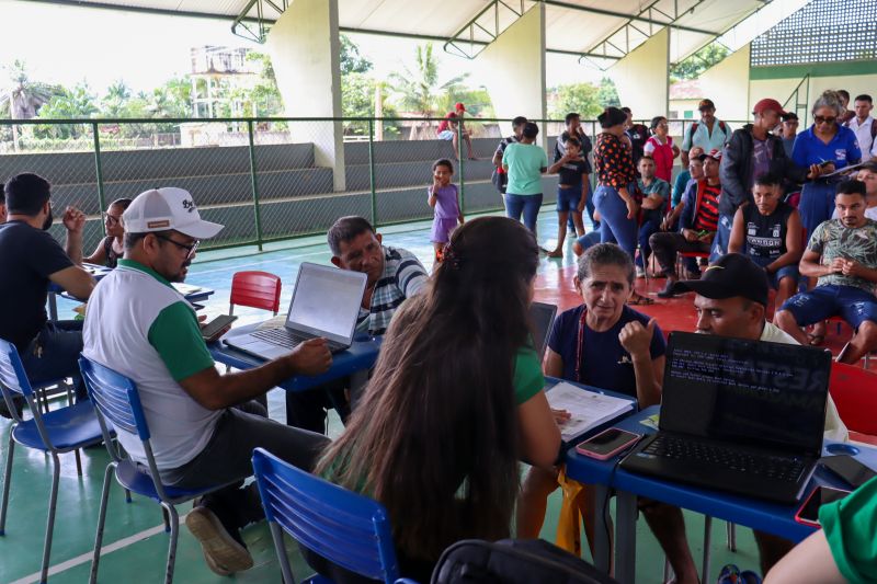 MOJU - Mutirão Regulariza Pará / FOTOS: Antonio Darwich/Ascom-Semas

Semas faz Mutirão do Regulariza Pará em comunidades de Moju
 <div class='credito_fotos'>Foto: ASCOM / SEMAS   |   <a href='/midias/2024/originais/18746_5618fc0f-5f1e-df8b-4a1b-7132864722f2.jpg' download><i class='fa-solid fa-download'></i> Download</a></div>