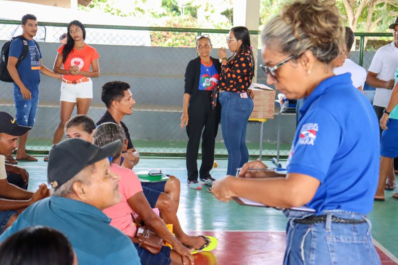 MOJU - Mutirão Regulariza Pará / FOTOS: Antonio Darwich/Ascom-Semas

Semas faz Mutirão do Regulariza Pará em comunidades de Moju
 <div class='credito_fotos'>Foto: ASCOM / SEMAS   |   <a href='/midias/2024/originais/18746_fb1f42c7-0561-05f4-6c71-2ec96aca4b1e.jpg' download><i class='fa-solid fa-download'></i> Download</a></div>