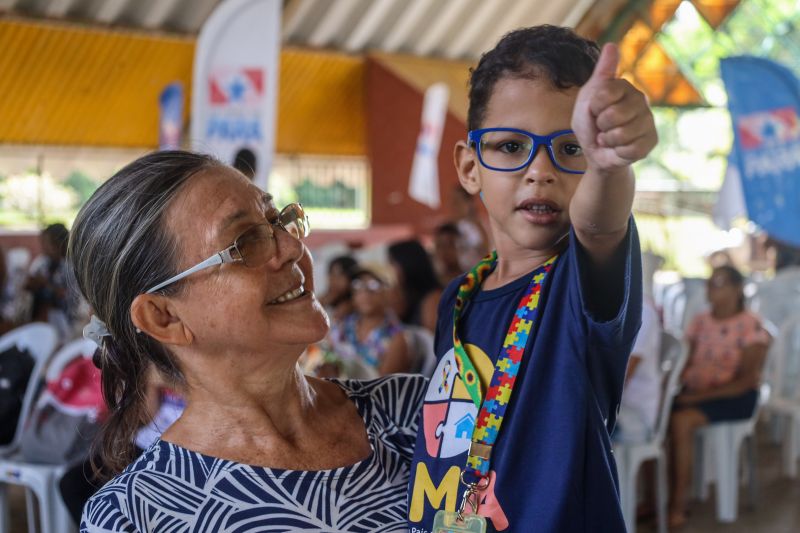 Salete Aparecida,  dona de casa e seu neto Vitor Daniel. <div class='credito_fotos'>Foto: Bruno Cecim / Ag.Pará   |   <a href='/midias/2024/originais/18827_41e092b5-cd6e-f479-428c-1a0b79a6dacc.jpg' download><i class='fa-solid fa-download'></i> Download</a></div>