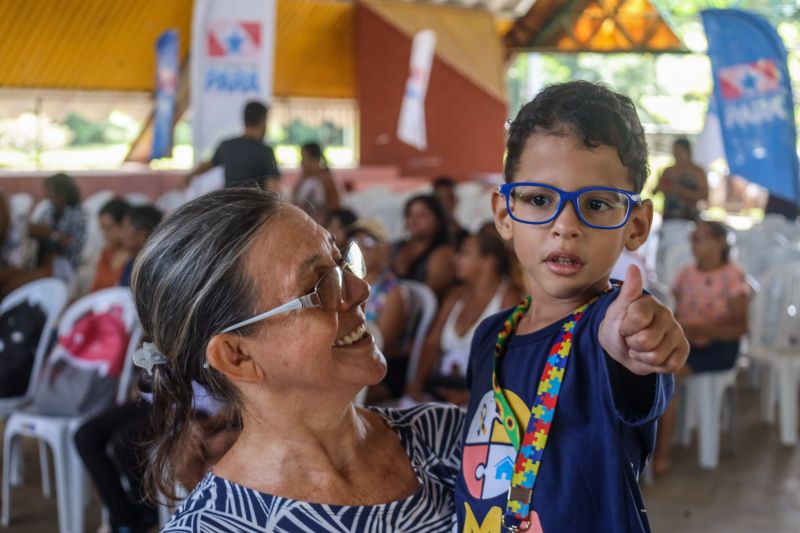 Salete Aparecida,  dona de casa e seu neto Vitor Daniel. <div class='credito_fotos'>Foto: Bruno Cecim / Ag.Pará   |   <a href='/midias/2024/originais/18827_e211573b-de4e-cf86-8db8-c1b1cf25dc06.jpg' download><i class='fa-solid fa-download'></i> Download</a></div>