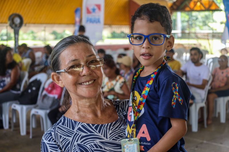 Salete Aparecida,  dona de casa e seu neto Vitor Daniel. <div class='credito_fotos'>Foto: Bruno Cecim / Ag.Pará   |   <a href='/midias/2024/originais/18827_eb46ea99-f231-f434-e968-49e8e9721e81.jpg' download><i class='fa-solid fa-download'></i> Download</a></div>