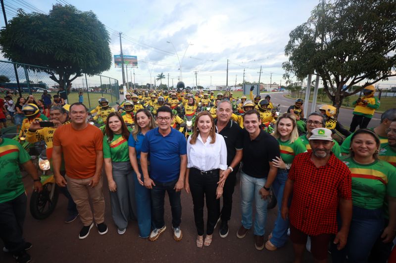 inauguração complexo esportivo 
Barcarena
Fotos:Bruno cruz/ Ag Pará 
 <div class='credito_fotos'>Foto: Bruno Cruz / Agência Pará   |   <a href='/midias/2024/originais/20146_2c768a26-6841-5abf-12b7-67858122bc9f.jpg' download><i class='fa-solid fa-download'></i> Download</a></div>