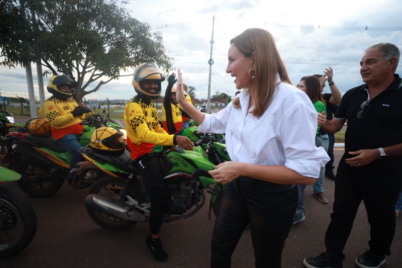 inauguração complexo esportivo 
Barcarena
Fotos:Bruno cruz/ Ag Pará 
 <div class='credito_fotos'>Foto: Bruno Cruz / Agência Pará   |   <a href='/midias/2024/originais/20146_4c9431bd-edd2-d6f1-a1a2-28c2f43f389d.jpg' download><i class='fa-solid fa-download'></i> Download</a></div>