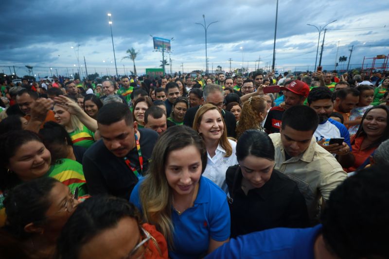 inauguração complexo esportivo 
Barcarena
Fotos:Bruno cruz/ Ag Pará 
 <div class='credito_fotos'>Foto: Bruno Cruz / Agência Pará   |   <a href='/midias/2024/originais/20146_713fee55-5d20-1c9b-c622-c73568dedeb3.jpg' download><i class='fa-solid fa-download'></i> Download</a></div>