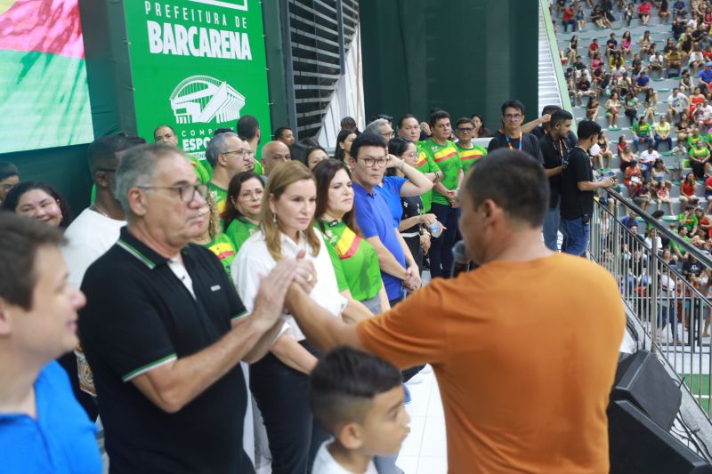 inauguração complexo esportivo 
Barcarena
Fotos:Bruno cruz/ Ag Pará 
 <div class='credito_fotos'>Foto: Bruno Cruz / Agência Pará   |   <a href='/midias/2024/originais/20146_b5d4f3af-7a81-c5b4-f7a8-556d7655b250.jpg' download><i class='fa-solid fa-download'></i> Download</a></div>