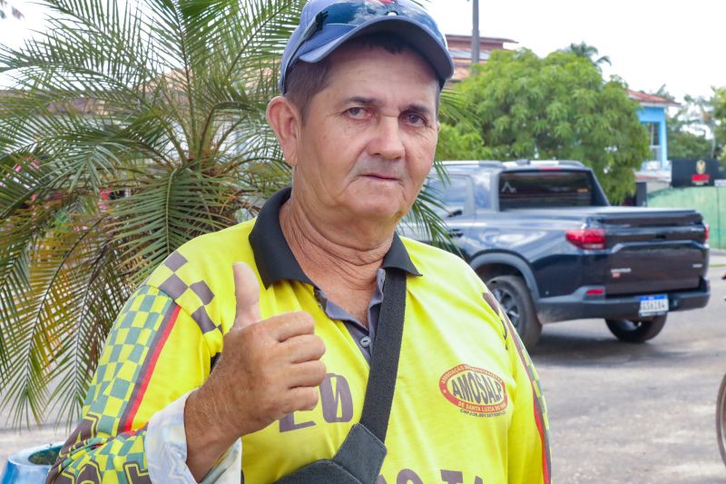 Benedito Narciso 
Moto taxista <div class='credito_fotos'>Foto: Bruno Cruz / Agência Pará   |   <a href='/midias/2024/originais/20329_bd95b57c-61ba-e5bc-734a-a9535869ec3f.jpg' download><i class='fa-solid fa-download'></i> Download</a></div>