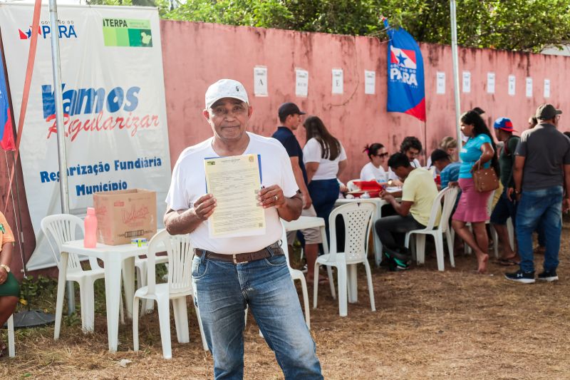 Evaldilson de Lima, contemplado títulos de terra <div class='credito_fotos'>Foto: Pedro Guerreiro / Ag. Pará   |   <a href='/midias/2024/originais/20554_0de3537e-e282-6e15-005e-ff332280055b.jpg' download><i class='fa-solid fa-download'></i> Download</a></div>