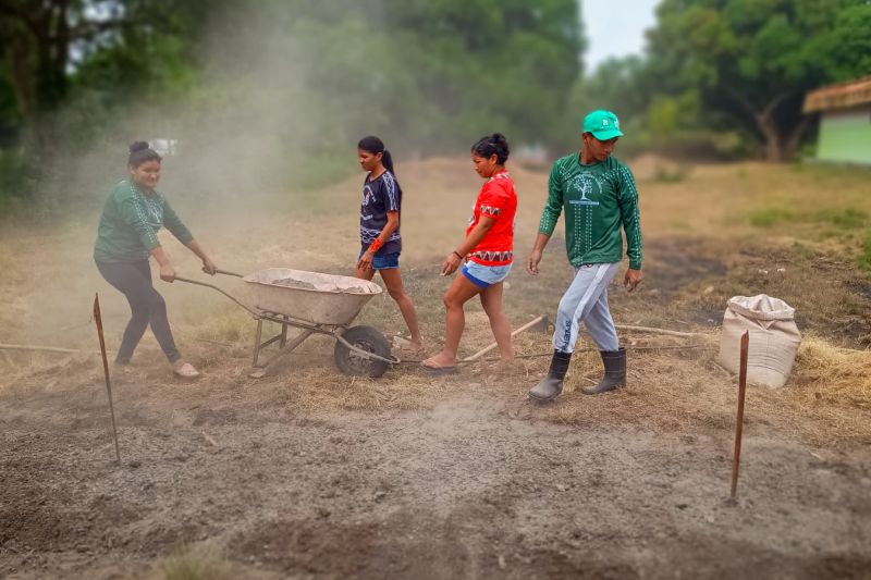 Matéria - Formação de agentes agroflorestais avança na Terra Indígena Alto Rio Guamá com foco em sustentabilidade

Fotos: DGBio/IDEFLOR-Bio/Divulgação


 <div class='credito_fotos'>Foto: ASCOM / IDEFLOR-BIO   |   <a href='/midias/2024/originais/20801_30ab85c9-1f46-9350-ccb5-08e199f96d4c.jpg' download><i class='fa-solid fa-download'></i> Download</a></div>