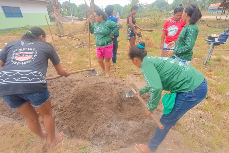 Matéria - Formação de agentes agroflorestais avança na Terra Indígena Alto Rio Guamá com foco em sustentabilidade

Fotos: DGBio/IDEFLOR-Bio/Divulgação


 <div class='credito_fotos'>Foto: ASCOM / IDEFLOR-BIO   |   <a href='/midias/2024/originais/20801_92d2664f-167b-1026-110d-60b5756b5f93.jpg' download><i class='fa-solid fa-download'></i> Download</a></div>