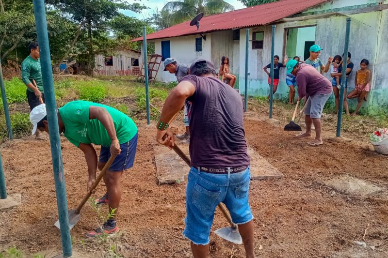 Matéria - Formação de agentes agroflorestais avança na Terra Indígena Alto Rio Guamá com foco em sustentabilidade

Fotos: DGBio/IDEFLOR-Bio/Divulgação


 <div class='credito_fotos'>Foto: ASCOM / IDEFLOR-BIO   |   <a href='/midias/2024/originais/20801_de1f8097-daf1-66fc-1e06-58d95c7d23a0.jpg' download><i class='fa-solid fa-download'></i> Download</a></div>