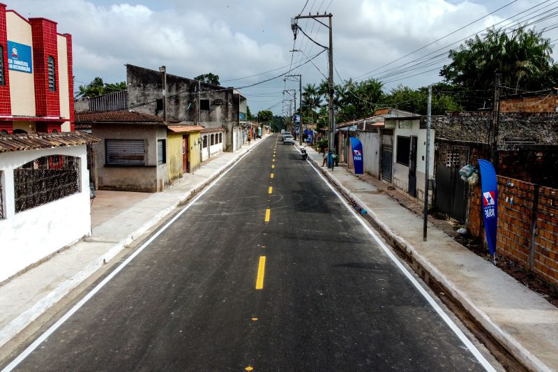 Travessa São Geraldo, Tapanã.
 Inauguração das obras do programa asfalto por todo o Pará <div class='credito_fotos'>Foto: Augusto Miranda / Ag. Pará   |   <a href='/midias/2024/originais/21140_0a4b7aa1-879b-399a-b8ad-86527b5902b7.jpg' download><i class='fa-solid fa-download'></i> Download</a></div>