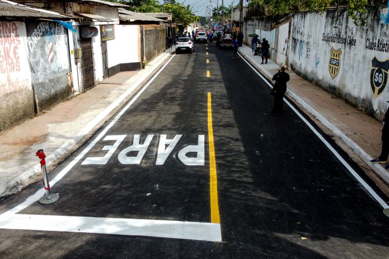 Travessa São Geraldo, Tapanã.
 Inauguração das obras do programa asfalto por todo o Pará <div class='credito_fotos'>Foto: Augusto Miranda / Ag. Pará   |   <a href='/midias/2024/originais/21140_58549e2b-06e7-059c-9272-fdf58bca1f66.jpg' download><i class='fa-solid fa-download'></i> Download</a></div>