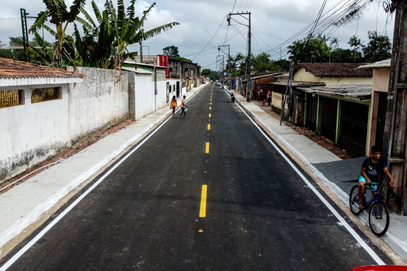 Travessa São Geraldo, Tapanã.
 Inauguração das obras do programa asfalto por todo o Pará <div class='credito_fotos'>Foto: Augusto Miranda / Ag. Pará   |   <a href='/midias/2024/originais/21140_ff9bff49-968b-16e5-3581-a68c3ecfd717.jpg' download><i class='fa-solid fa-download'></i> Download</a></div>