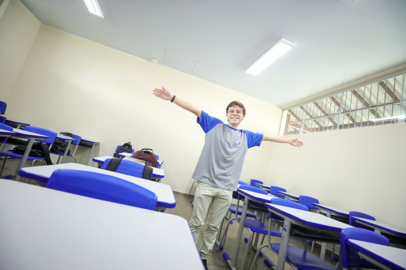 Gustavo Barros - 16 - 2° ano 
6 anos na escola <div class='credito_fotos'>Foto: Marcelo Lelis / Ag. Pará   |   <a href='/midias/2024/originais/21176_bbf71b7a-4b47-7037-b4ca-02fb8388a1fb.jpg' download><i class='fa-solid fa-download'></i> Download</a></div>