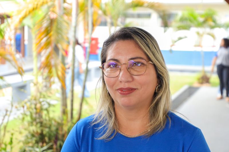 Jaqueline Rolim - prof geografia -  20 anos no Estado <div class='credito_fotos'>Foto: Marcelo Lelis / Ag. Pará   |   <a href='/midias/2024/originais/21176_c639a4fd-fb80-30a1-5fee-dbf278f2483b.jpg' download><i class='fa-solid fa-download'></i> Download</a></div>