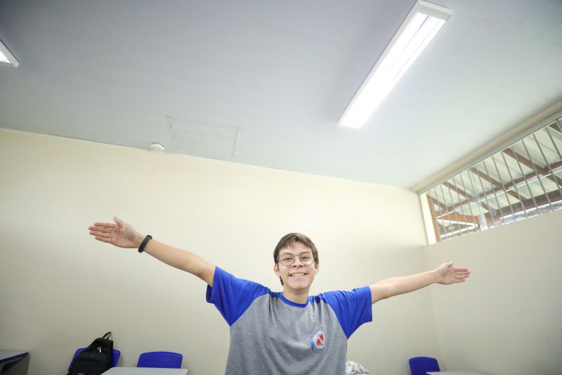 Gustavo Barros - 16 - 2° ano 
6 anos na escola <div class='credito_fotos'>Foto: Marcelo Lelis / Ag. Pará   |   <a href='/midias/2024/originais/21176_e99dd9dc-09c8-181b-8bcc-ffebaf056283.jpg' download><i class='fa-solid fa-download'></i> Download</a></div>