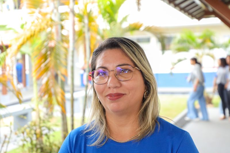 Jaqueline Rolim - prof geografia -  20 anos no Estado <div class='credito_fotos'>Foto: Marcelo Lelis / Ag. Pará   |   <a href='/midias/2024/originais/21176_fe73972f-8502-f6b1-be71-114a8492789f.jpg' download><i class='fa-solid fa-download'></i> Download</a></div>