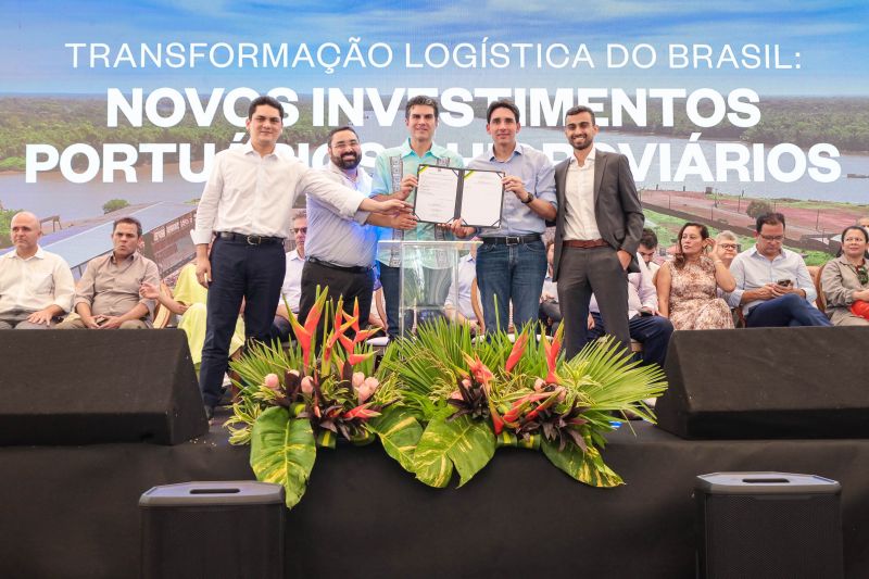 ASSINATURA COM O TERMO DE RISCO DE INVESTIMENTO TRI, COM A
EMPRESA ULTRACARGO LOGÍSTICA S/A, INVESTIMENTO DE 5,4 MILHÕES <div class='credito_fotos'>Foto: Pedro Guerreiro / Ag. Pará   |   <a href='/midias/2024/originais/21320_6cf750e9-96d0-e7fd-9e42-483b1b99b04b.jpg' download><i class='fa-solid fa-download'></i> Download</a></div>