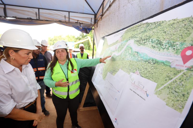 Thais Almeida Vaz Ribeiro - Coordenadora das Obras da COP 30 da SEOP <div class='credito_fotos'>Foto: Bruno Cecim / Ag.Pará   |   <a href='/midias/2024/originais/22394_f71dcabe-09d1-7c49-5c9e-bbf82bc37c6a.jpg' download><i class='fa-solid fa-download'></i> Download</a></div>