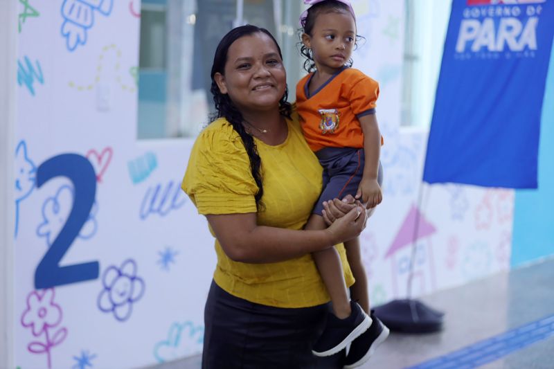 Rafaela Saraiva - mãe da Ruth Bianca, tem 3 anos, que vai estudar na creche