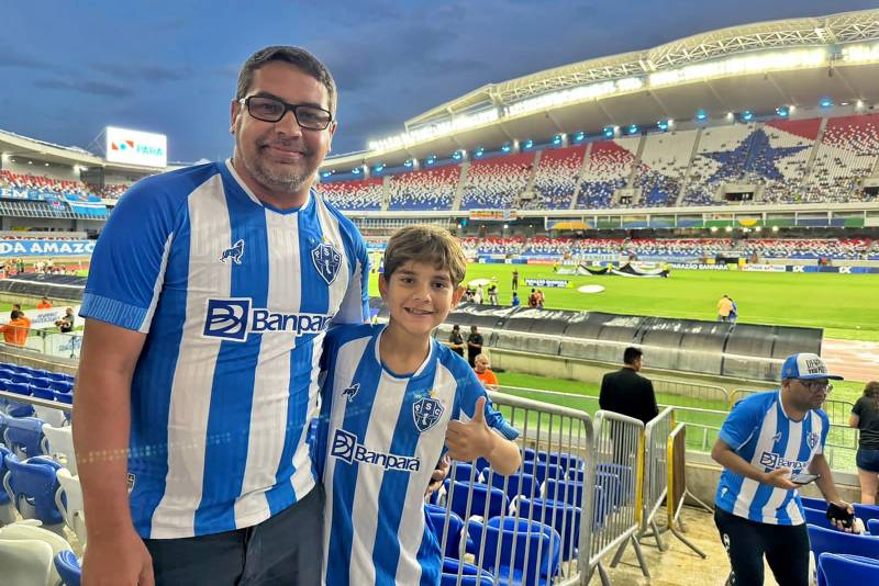 Empresário Marcos Ferreira e o seu filho Henrique aproveitaram o sábado para assistir o jogo no Mangueirão