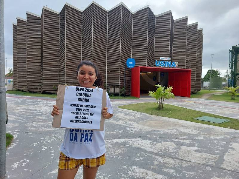 Larissa Miranda festejou a conquista da vaga no curso de Relações internacionais