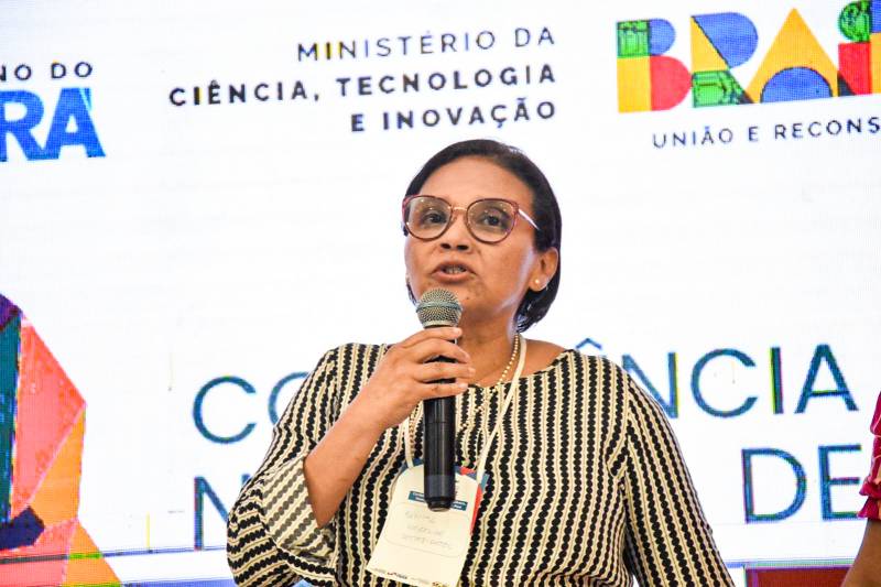 Professora Fátima Rezende (SECTET)